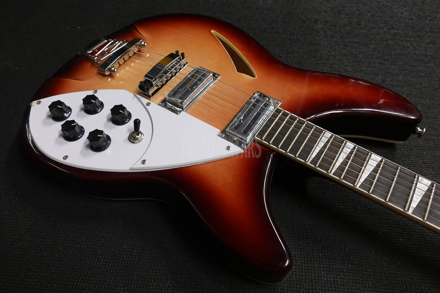 RB-6000 (Cherry Burst)