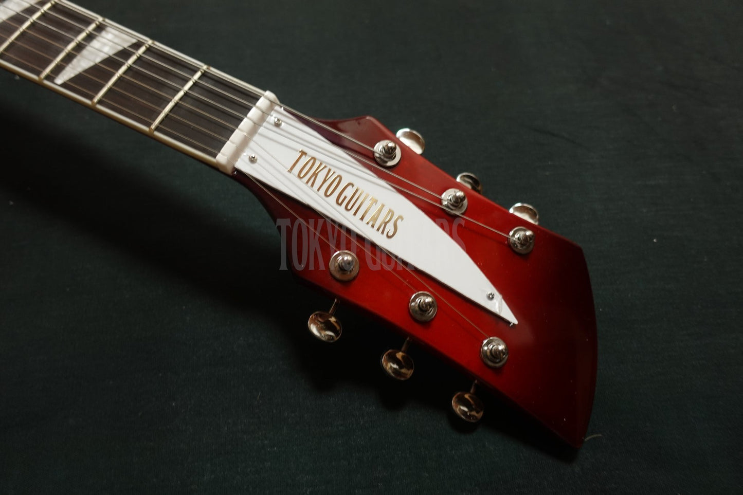 RB-600 (Cherry Burst)