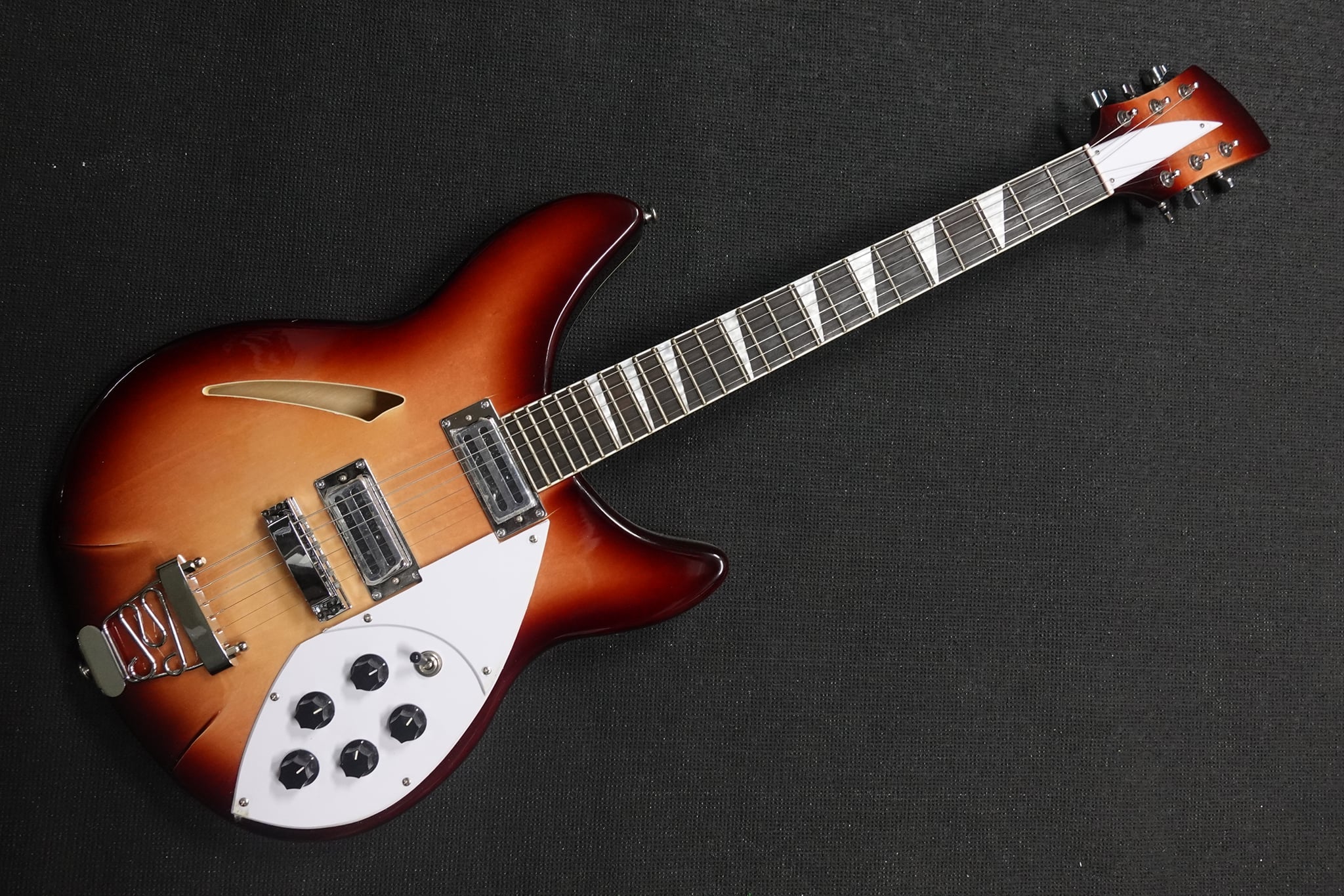 ギター – TOKYO GUITARS