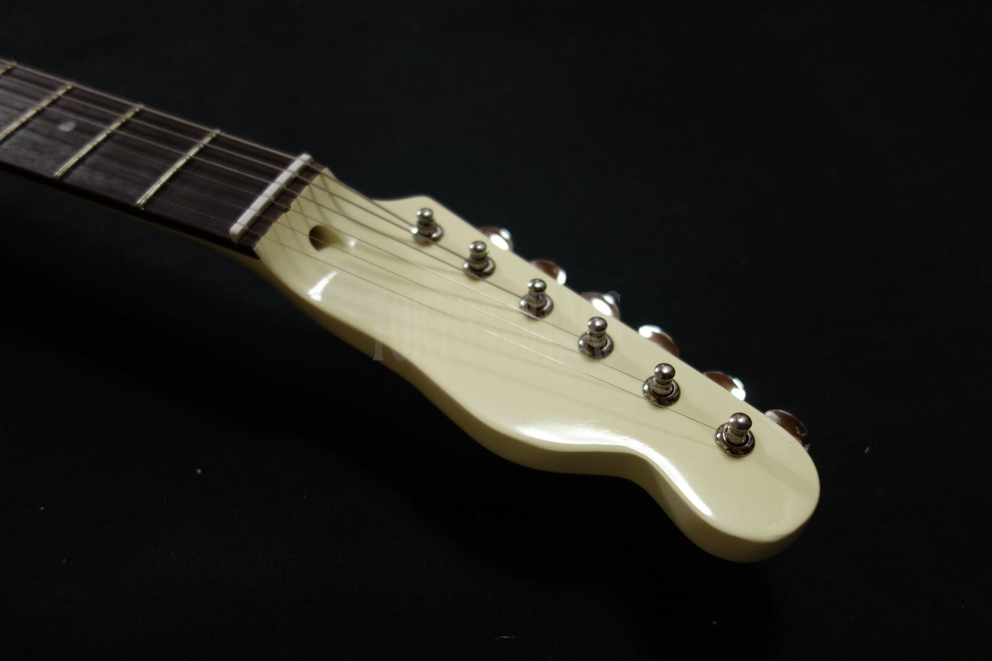 TL-300 (Solid Ivory)